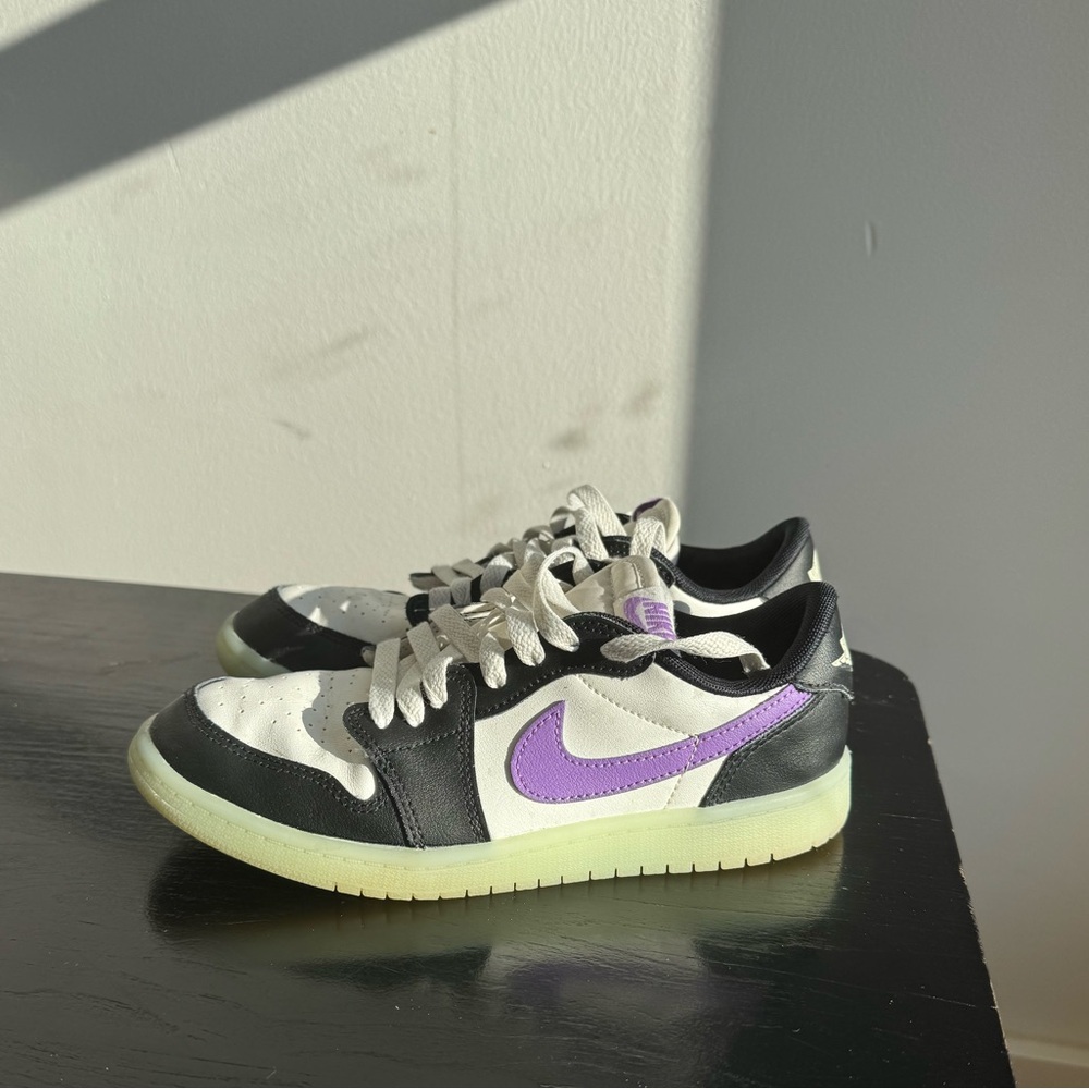 Kids Nike Air Jordan 1 Retro Youth 3 OG Black Raspberry Glow In The Dark Purple